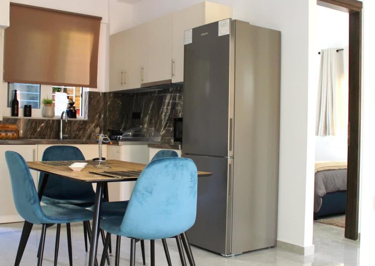 Patras Cozy Nest In The Vibrant City Center Екстер'єр фото