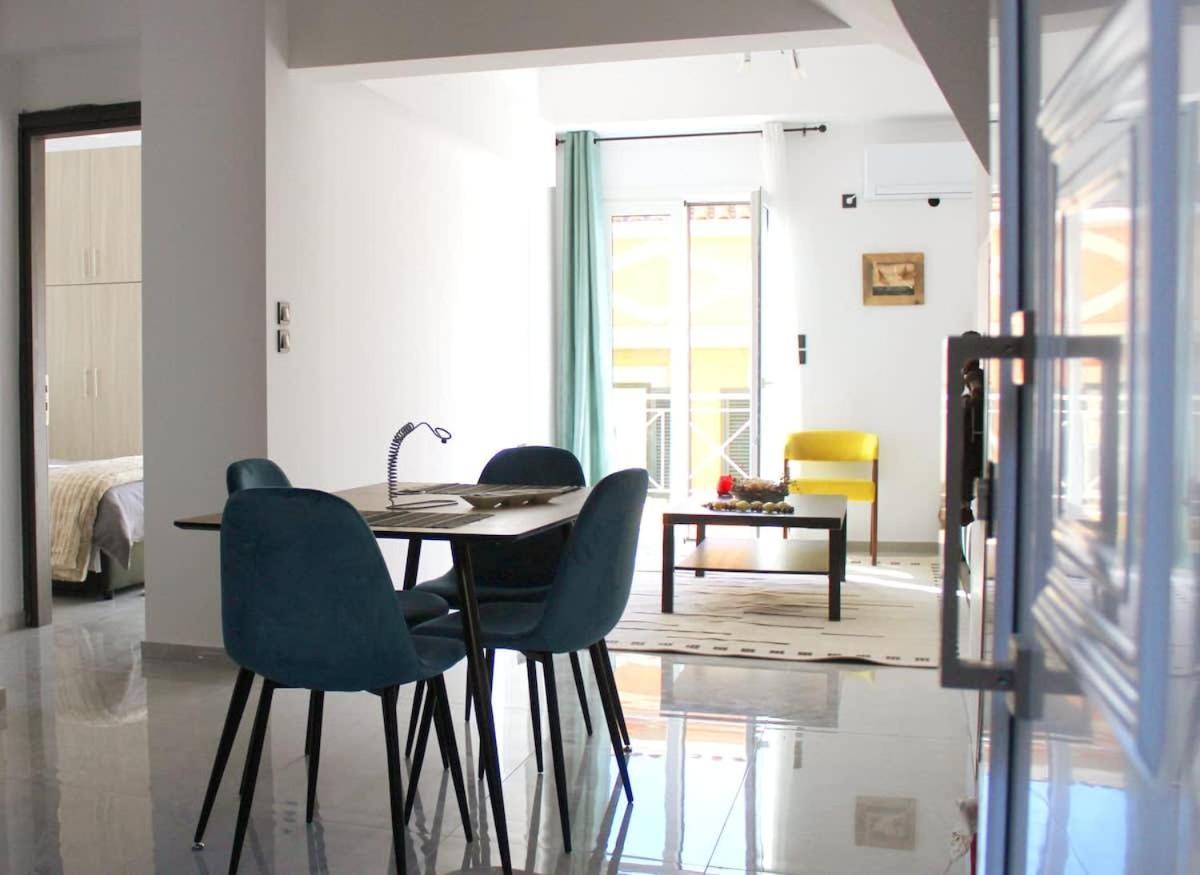 Patras Cozy Nest In The Vibrant City Center Екстер'єр фото