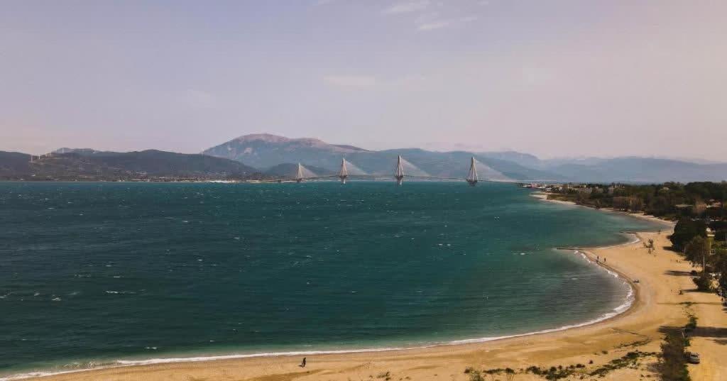 Patras Cozy Nest In The Vibrant City Center Екстер'єр фото