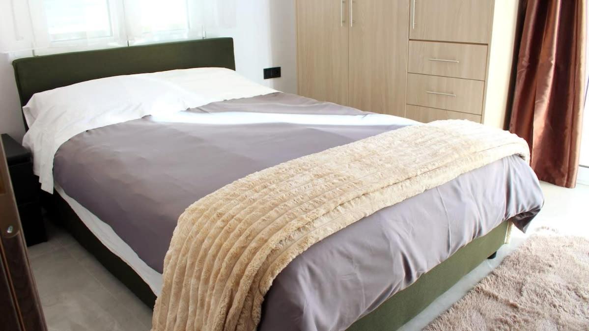 Patras Cozy Nest In The Vibrant City Center Екстер'єр фото